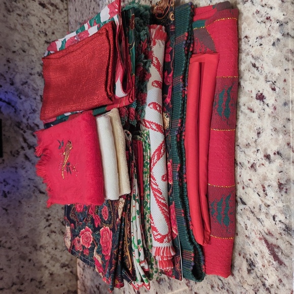 Other - 🎄Bundle of 47 Holiday Table Linens